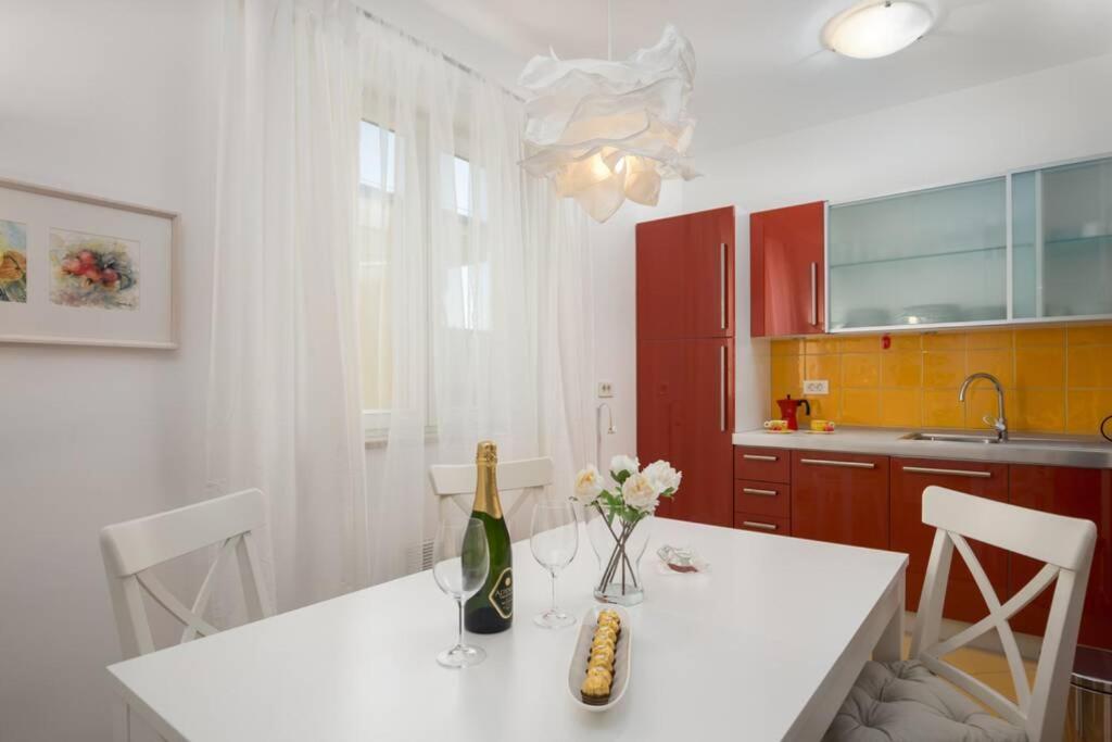 Ferienwohnung Duplex + Garage Rovinj Exterior foto