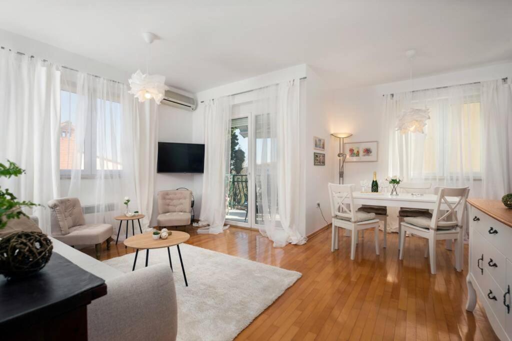 Ferienwohnung Duplex + Garage Rovinj Exterior foto
