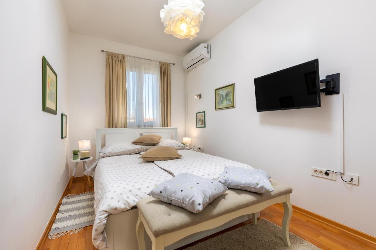 Ferienwohnung Duplex + Garage Rovinj Exterior foto