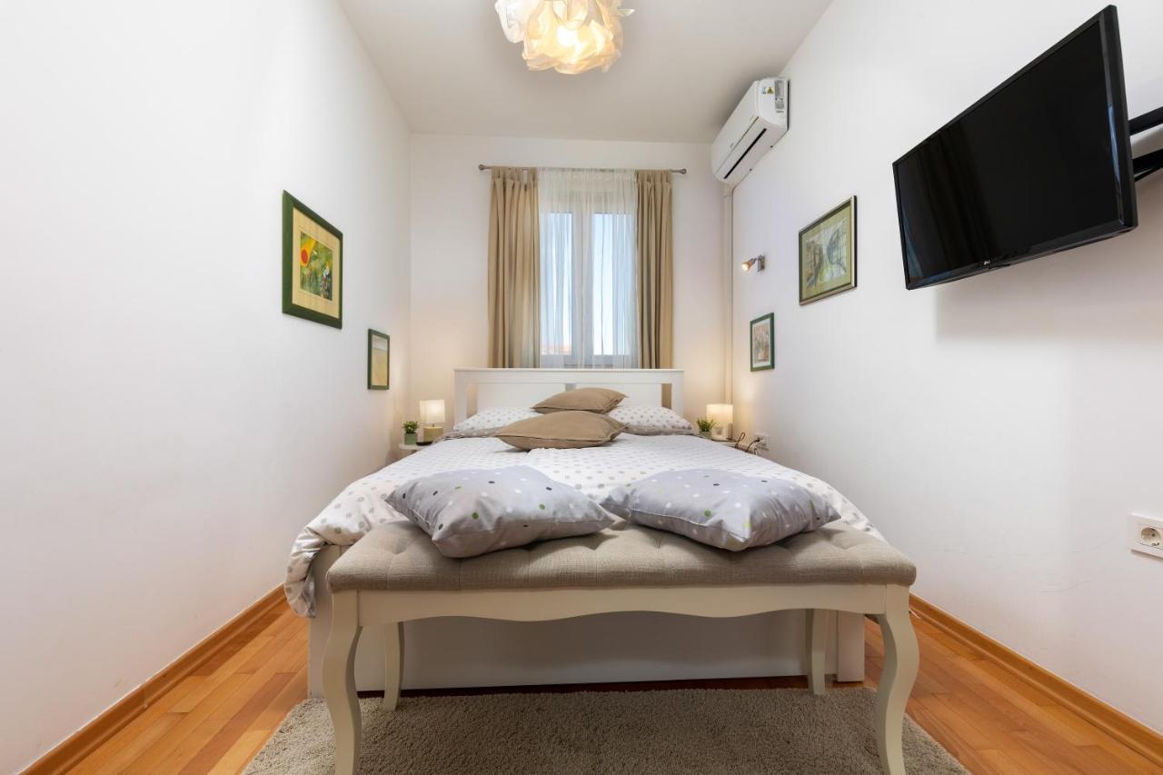 Ferienwohnung Duplex + Garage Rovinj Exterior foto