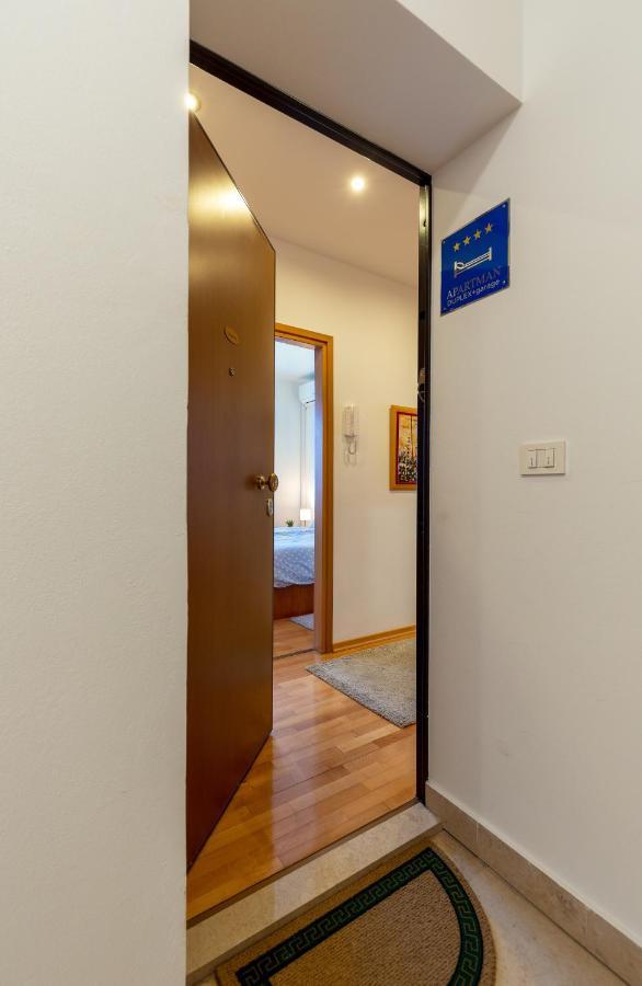 Ferienwohnung Duplex + Garage Rovinj Exterior foto